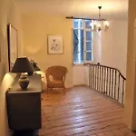 La Maison Aux Puits Cordes Sur Ciel