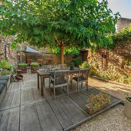 ベッド・アンド・ブレックファスト La Maison Au Puits 3*