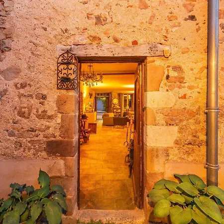 ベッド・アンド・ブレックファスト La Maison Au Puits 3*