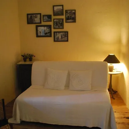 La Maison Au Puits Gæstehus 2*