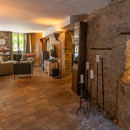 Gæstehus La Maison Au Puits 2*