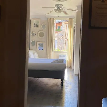 La Maison Aux Puits 3*