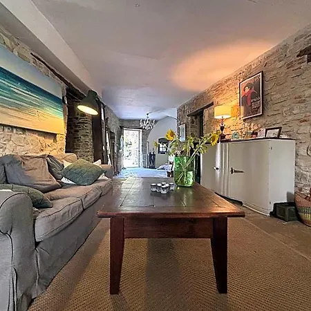 Bed & Breakfast La Maison Aux Puits 3*