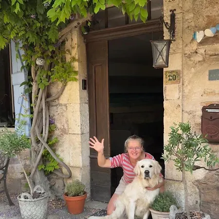 La Maison Aux Puits فندق مبيت وإفطار