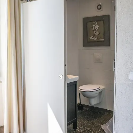 La Maison Aux Puits فندق مبيت وإفطار