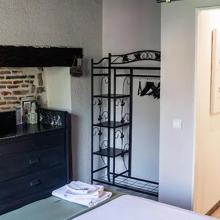 La Maison Aux Puits فندق مبيت وإفطار 3*