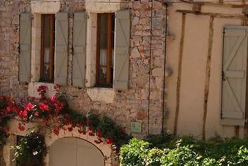 La Maison Au Puits Cordes Sur Ciel