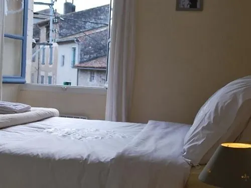 La Maison Aux Puits 3*